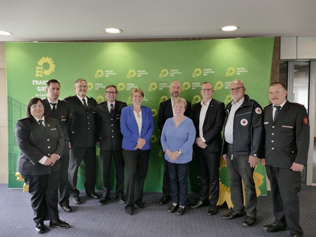 Im Einsatz: Feuerwehr und DRK aus dem Wahlkreis zu Besuch im Landtag!